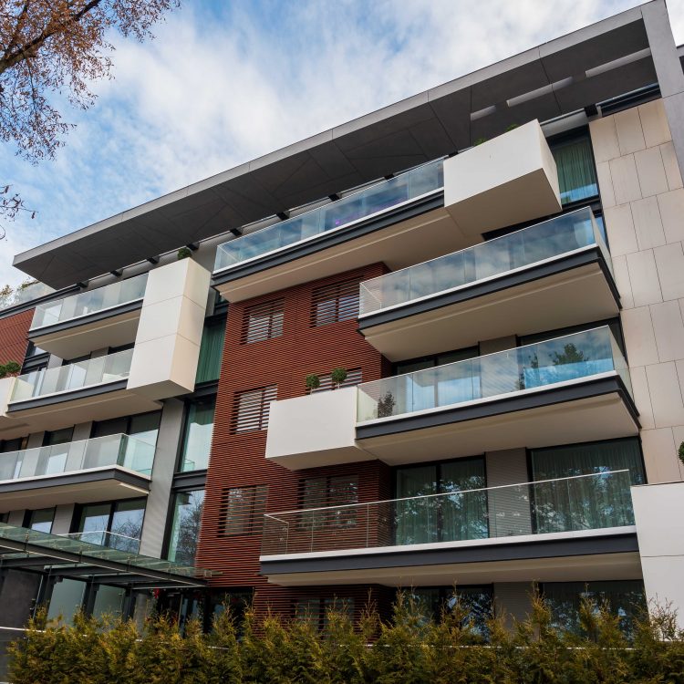 Κατασκευή κατοικιών, επιχειρηματικών χώρων, ξενοδοχειακών εγκαταστάσεων και κτηρίων βιομηχανικής χρήσης από την κατασκευαστική εταιρεία ΔΟΜΩ στη Θεσσαλονίκη. Σύγχρονο design, ανακαίνιση κατοικιών, εξωτερική ανακαίνιση σπιτιού και επιχειρηματικών χώρων με υψηλή ποιότητα, αισθητική και αξιοπιστία.