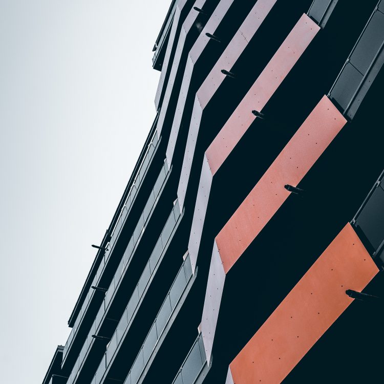 Κατασκευή κατοικιών, επιχειρηματικών χώρων, ξενοδοχειακών εγκαταστάσεων και κτηρίων βιομηχανικής χρήσης από την κατασκευαστική εταιρεία ΔΟΜΩ στη Θεσσαλονίκη. Σύγχρονο design, ανακαίνιση κατοικιών, εξωτερική ανακαίνιση σπιτιού και επιχειρηματικών χώρων με υψηλή ποιότητα, αισθητική και αξιοπιστία.