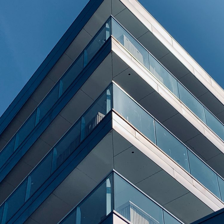 Κατασκευή κατοικιών, επιχειρηματικών χώρων, ξενοδοχειακών εγκαταστάσεων και κτηρίων βιομηχανικής χρήσης από την κατασκευαστική εταιρεία ΔΟΜΩ στη Θεσσαλονίκη. Σύγχρονο design, ανακαίνιση κατοικιών, εξωτερική ανακαίνιση σπιτιού και επιχειρηματικών χώρων με υψηλή ποιότητα, αισθητική και αξιοπιστία.